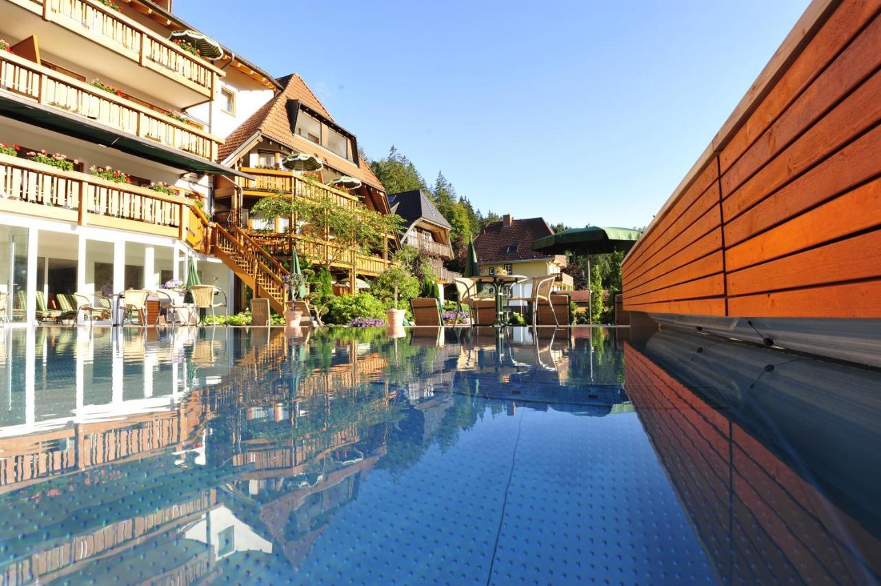 Erfurths Bergfried Ferien & Wellnesshotel Hinterzarten Exteriér fotografie